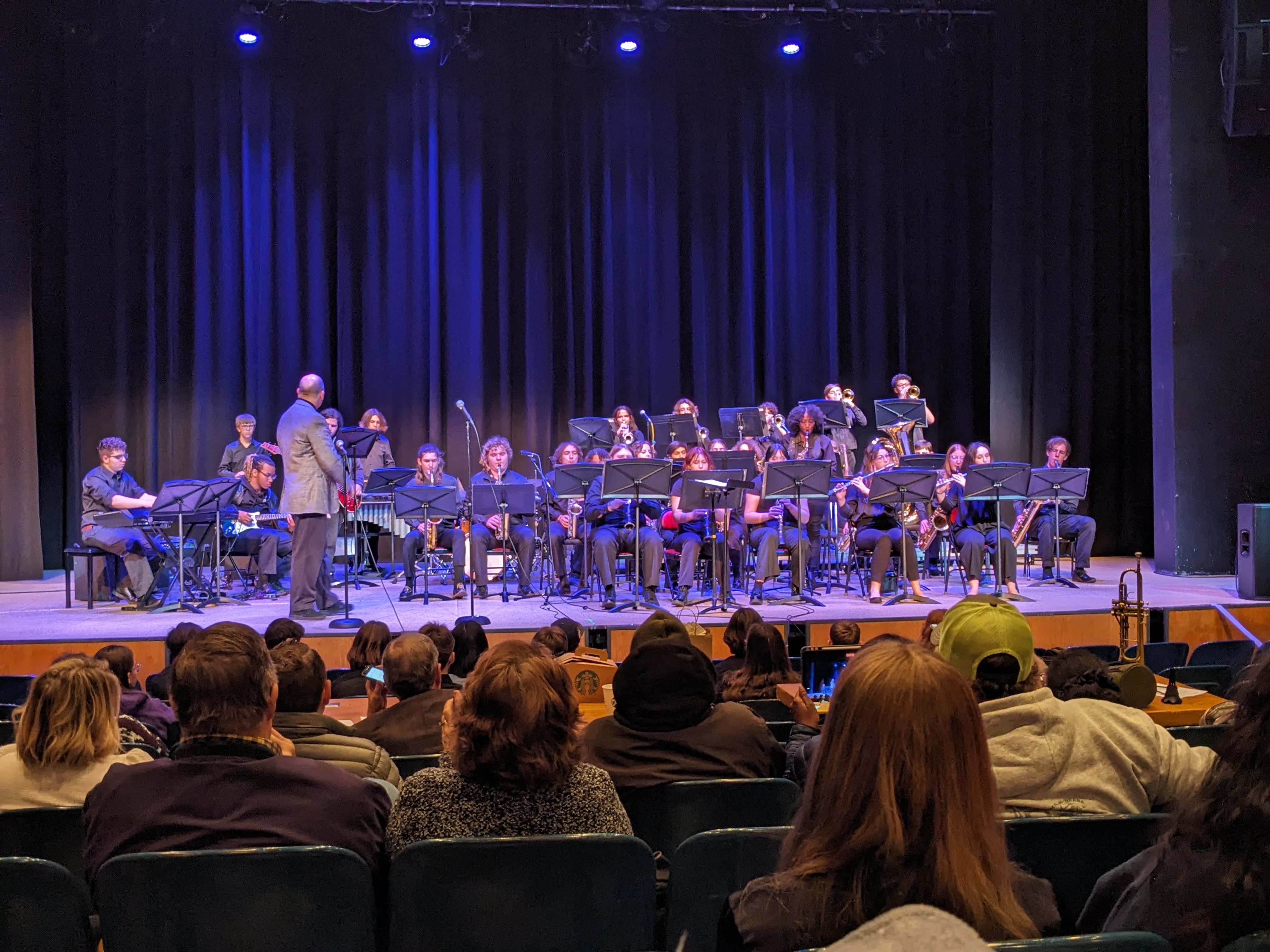 PXL 20240218 003314290